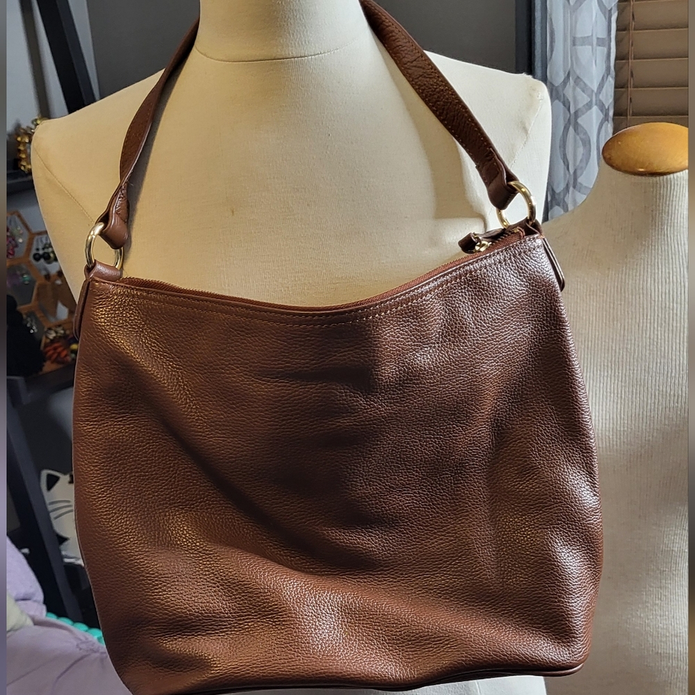 Lovely Tommy Hilfiger Genuine Leather Bag - Picture 4 of 5